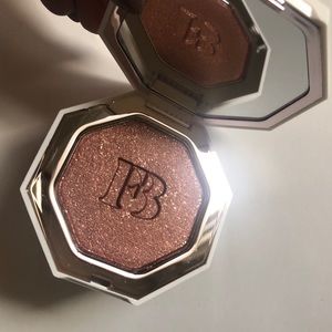 Fenty Beauty Killawatt Foil Freestyle Highlighter